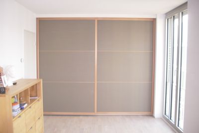 Schlafzimmerschrank mit Schiebetür geschlossen 6-1